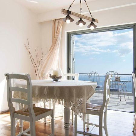 The Balcony Of Mani Villa Tseria Buitenkant foto