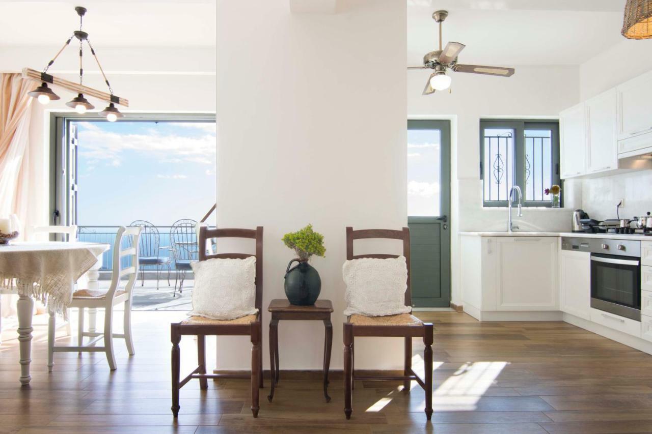 The Balcony Of Mani Villa Tseria Buitenkant foto